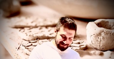  Mardin-born surrealist painter Vahap Aydoğan. (Photo courtesy of Vahap Aydoğan)