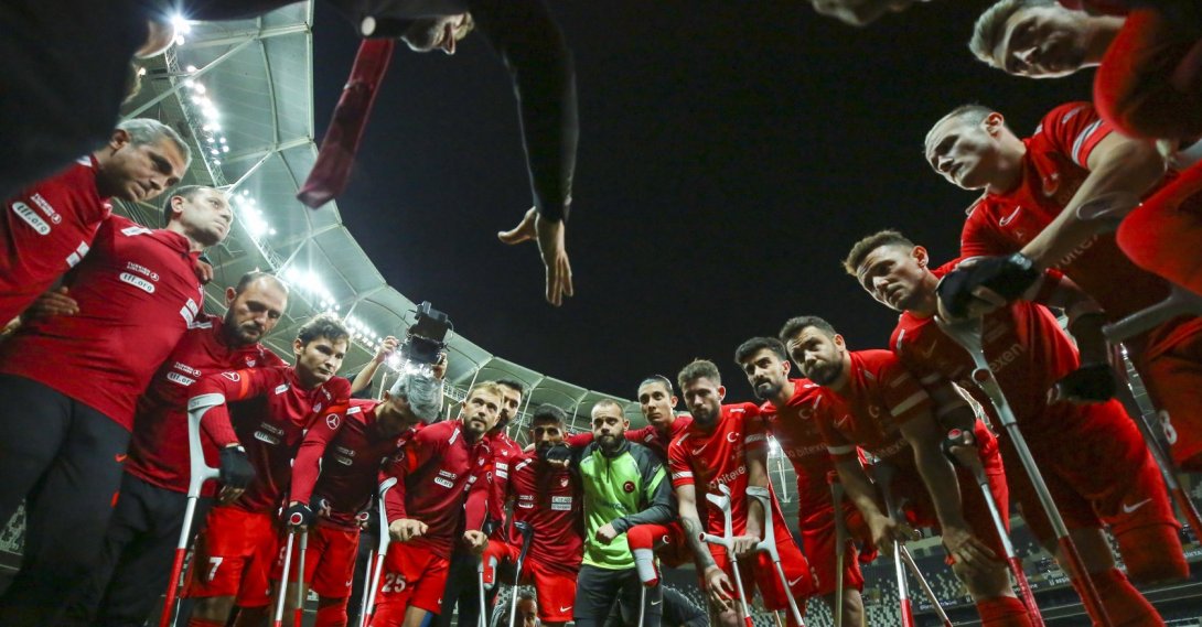 Amputee Football Team at the Vodafone Park ahead of the match with Uzbekistan, Istanbul, Türkiye, Friday, Oct. 7, 2022. (AA Photo)