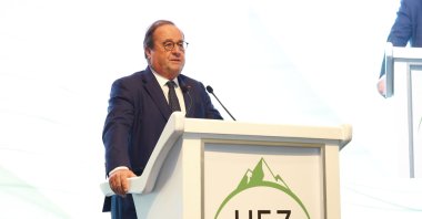 Former French President Francois Hollande speaks at the Uludağ Economy Summit in Sakarya, Türkiye, Oct. 8, 2022. (DHA Photo)