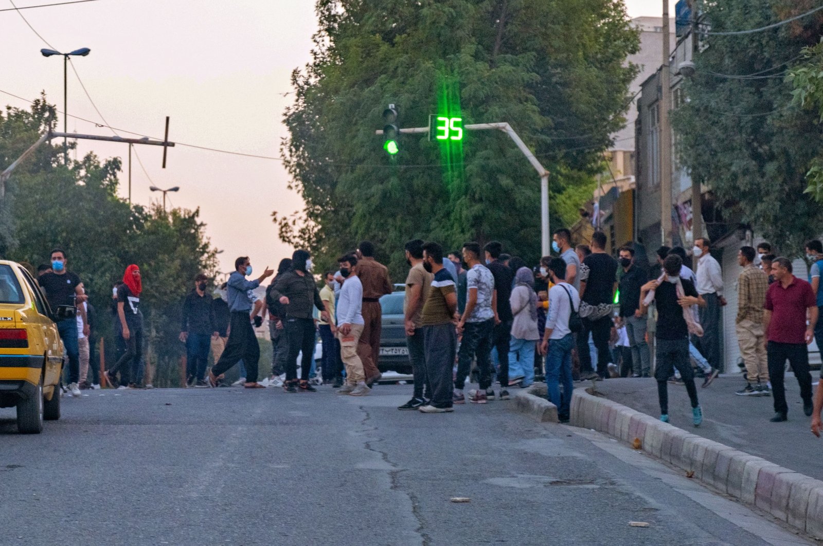 Tembakan, ledakan di Iran barat di tengah demonstrasi Mahsa Amini