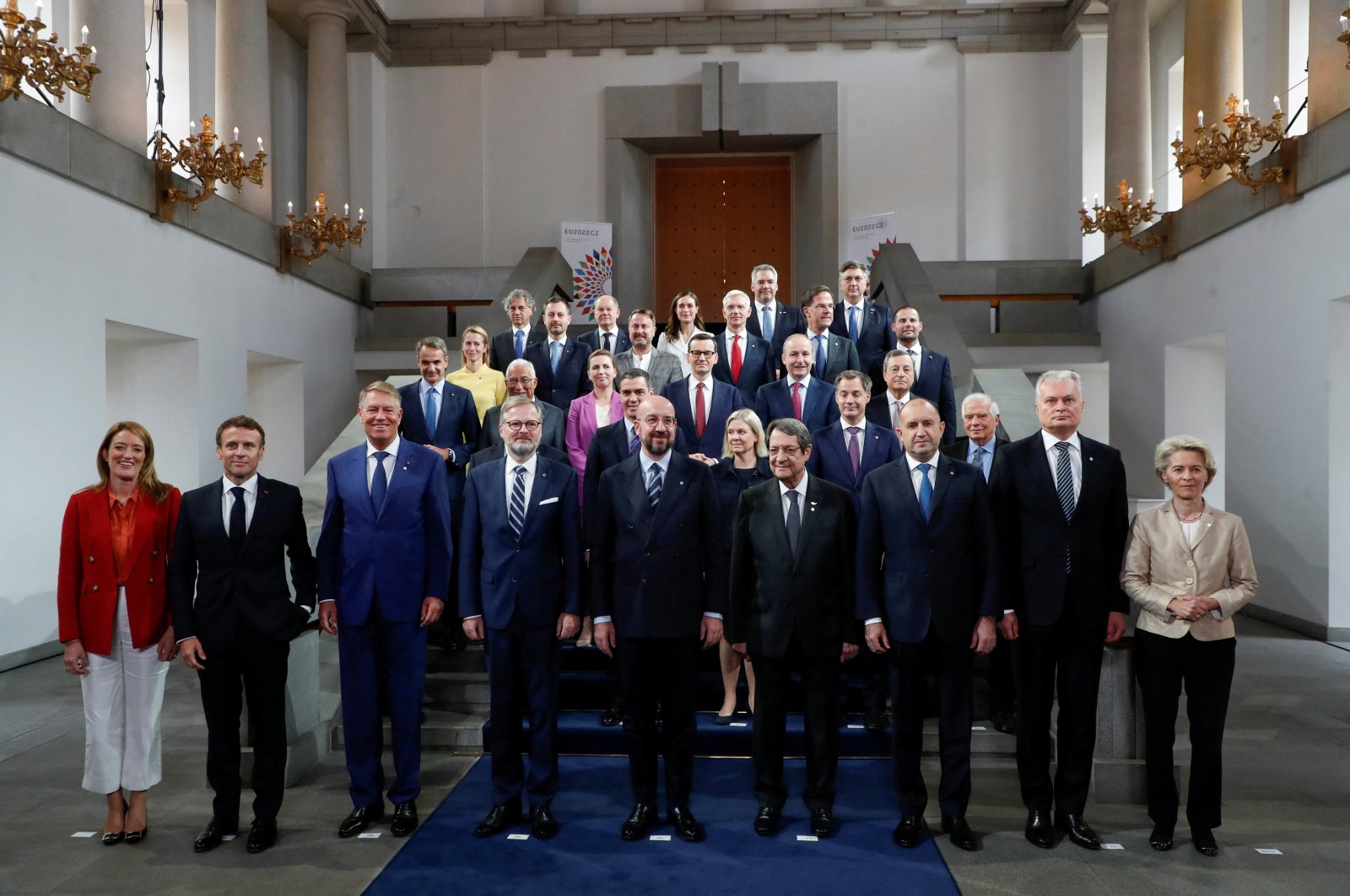 Attendees pose for the group photo during the Informal EU 27 Summit and Meeting within the European Political Community at Prague Castle in Prague, Czech Republic, Oct. 7, 2022. (Reuters Photo)