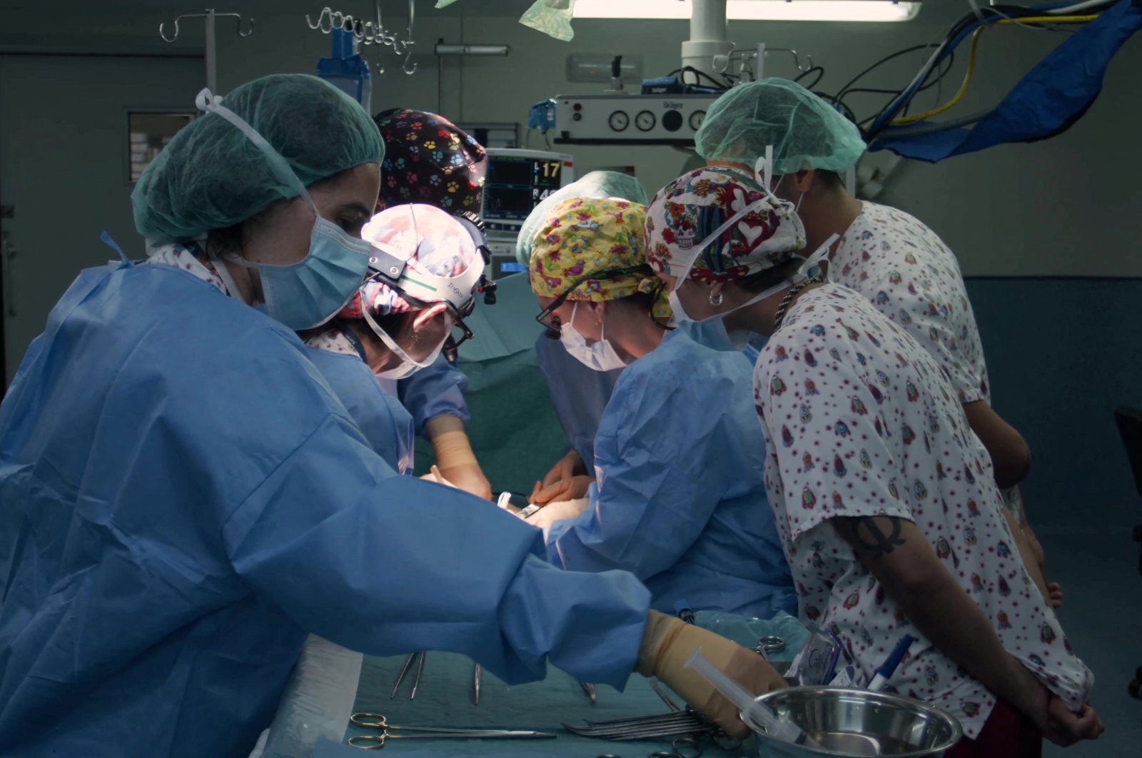 Doctors performing the first ever multi-visceral intestinal transplant from a controlled pediatric donor in asystole to a 13-month baby girl, Madrid, Spain, Oct. 11, 2022. (La Paz Hospital Handout via Reuters)