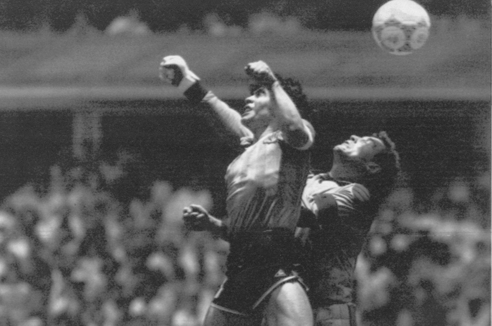 Bola ‘Hand of God’ Maradona yang terkenal akan dilelang