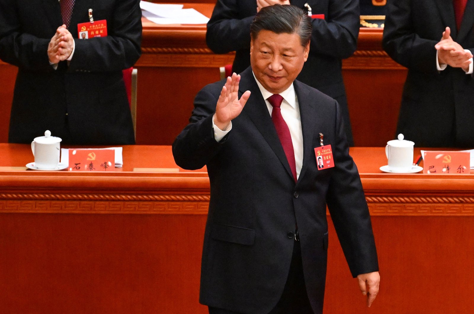 China&#039;s President Xi Jinping waves as he arrives for the opening session of the 20th Chinese Communist Party&#039;s Congress at the Great Hall of the People, Beijing, China, Oct. 16, 2022. (AFP Photo)
