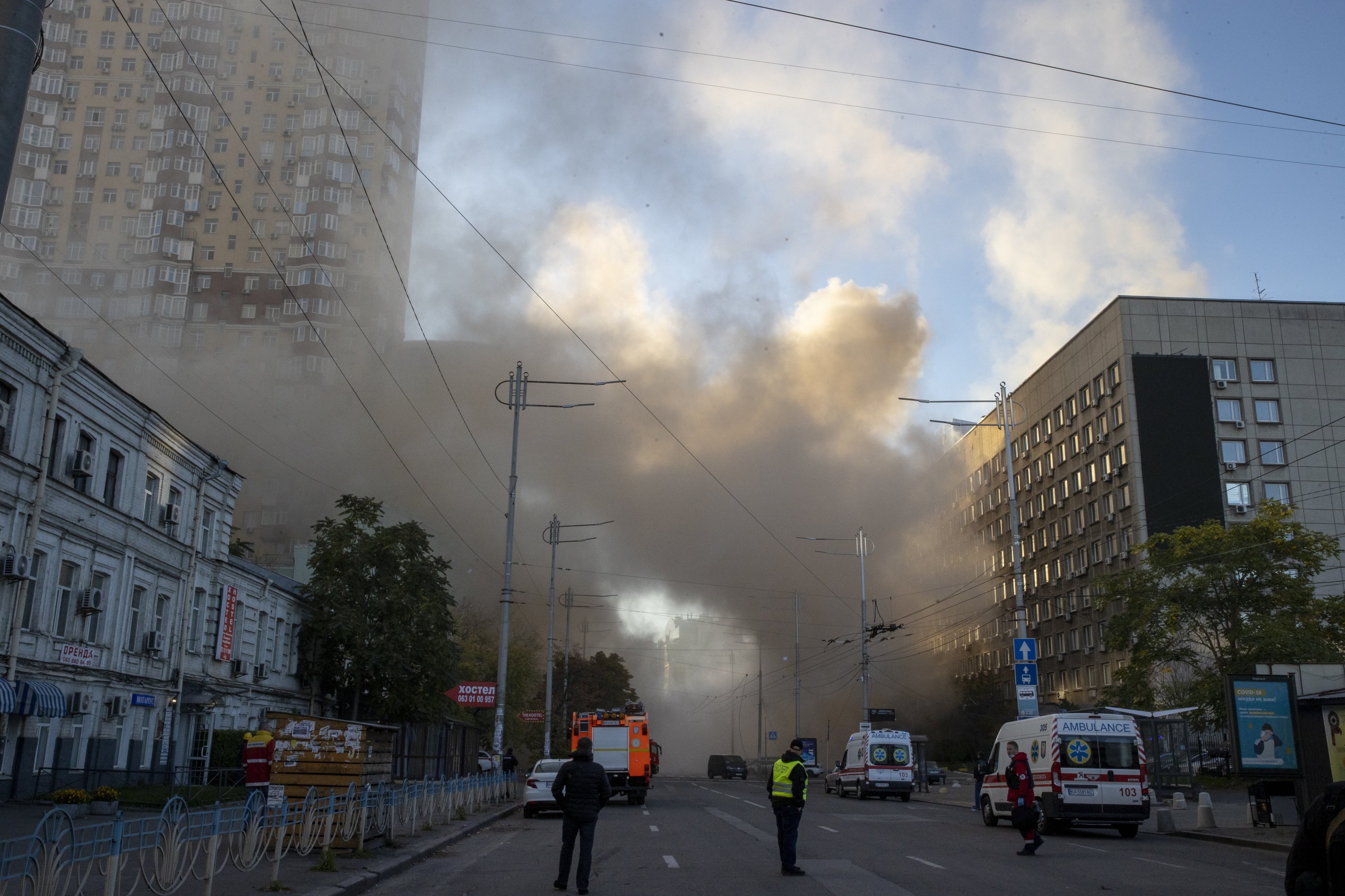 Взрывы в киеве сегодня последние. Взрывы Киеве октябрь 2022. Взрывы в Киеве сейчас.