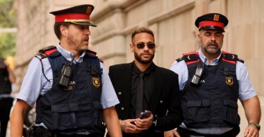 Brazil&#039;s Neymar leaves court after standing trial on fraud and corruption charges over the transfer to FC Barcelona from Santos in 2013. Barcelona, Spain, Oct. 17, 2022. (REUTERS Photo)