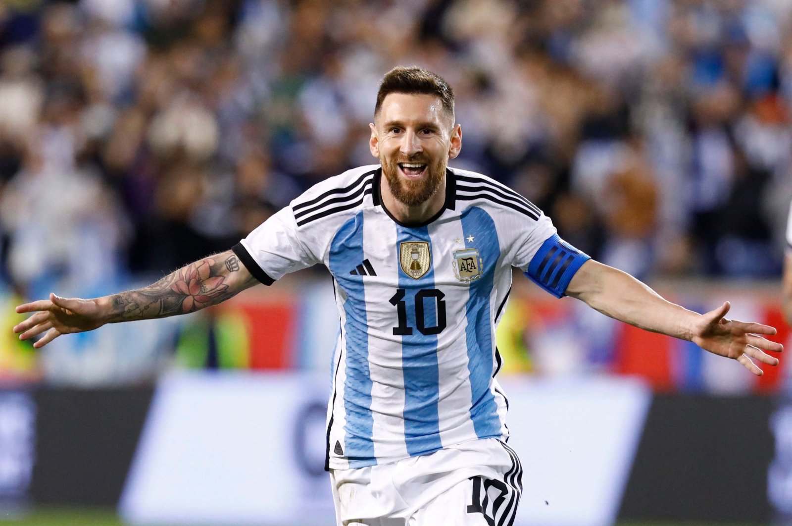 Argentina&#039;s Lionel Messi celebrates his goal during the international friendly football match between Argentina and Jamaica at Red Bull Arena, Harrison, New Jersey. Sept. 28, 2022. (AFP Photo)