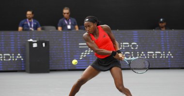 Coco Gauff of the United States in action against Italy's Elisabetta Cocciaretto at the Guadalajara Open Akron WTA 1000 tournament, at the Pan American Tennis Center, Guadalajara, Mexico, Oct. 19, 2022. (EPA Photo)