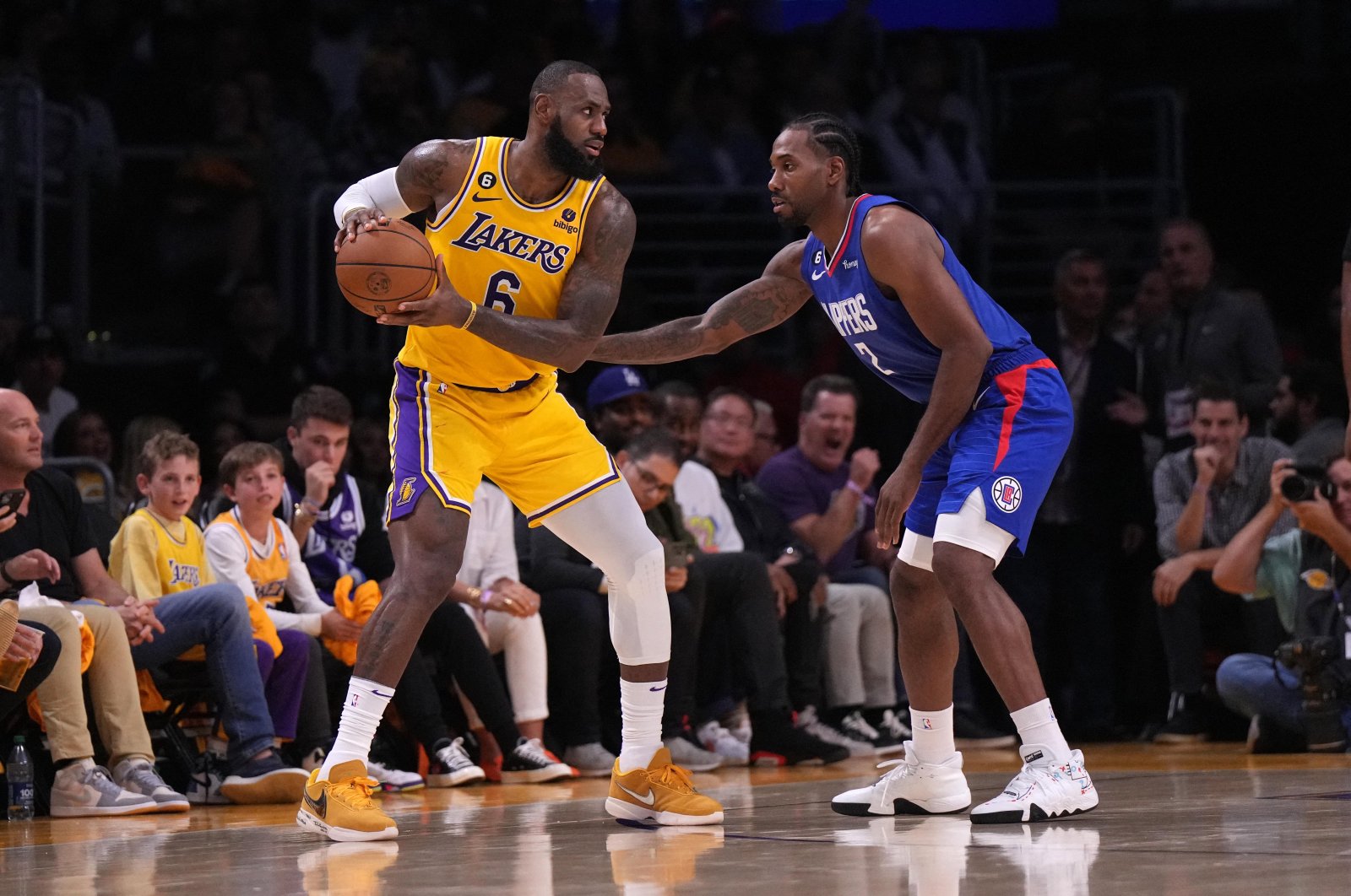 Perjuangan menembak jarak jauh Lakers membuat mereka kalah melawan Clippers
