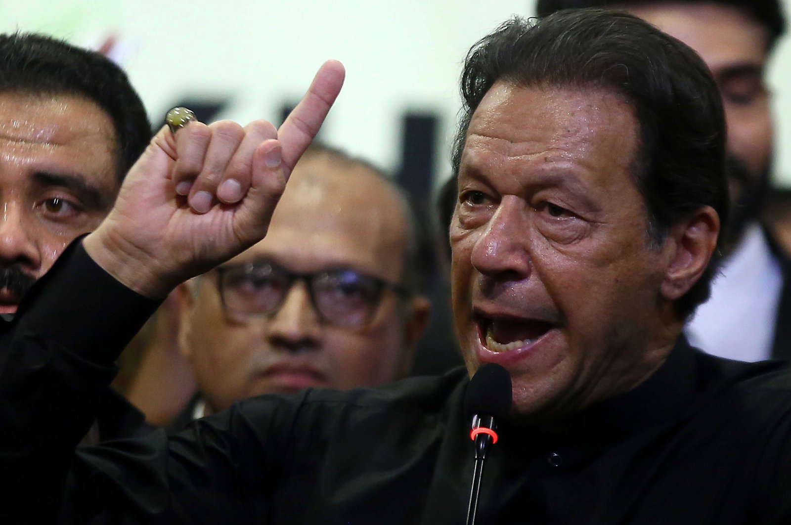 Mantan PM Pakistan Imran Khan mendapat larangan pemungutan suara 5 tahun dalam kasus korupsi