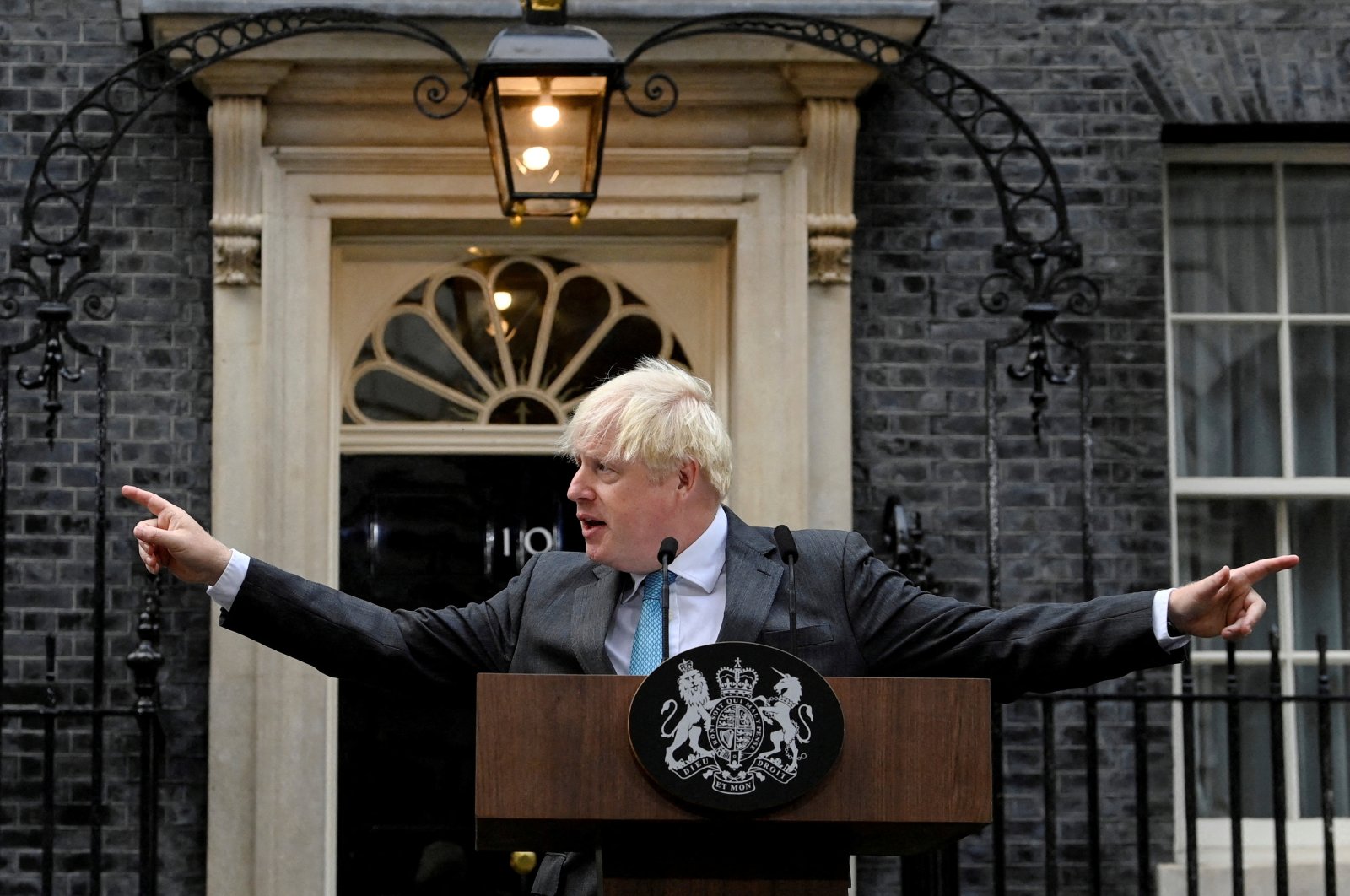 Boris Johnson melihat ambang untuk memasuki perlombaan perdana menteri Inggris
