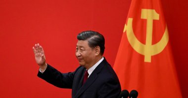 China&#039;s President Xi Jinping waves after introducing the members of the Chinese Communist Party&#039;s new Politburo Standing Committee, Beijing, China, Oct. 23, 2022. (AFP Photo)