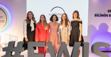 L&#039;Oreal Türkiye General Manager Sinem Sandıkçı Gökçen (C) poses for a photo alongside other program members and female scientists, in Istanbul, Türkiye, Oct. 18, 2022. (Photo courtesy of L&#039;Oreal)