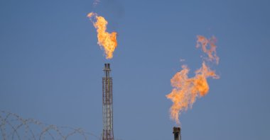 Waste gasses are burned off on phase 19 of the South Pars gas field in Assalooyeh on Iran&#039;s Persian Gulf coast 1,400 km (870 miles) south of Tehran, Iran, Aug. 23, 2016.(Reuters Photo)