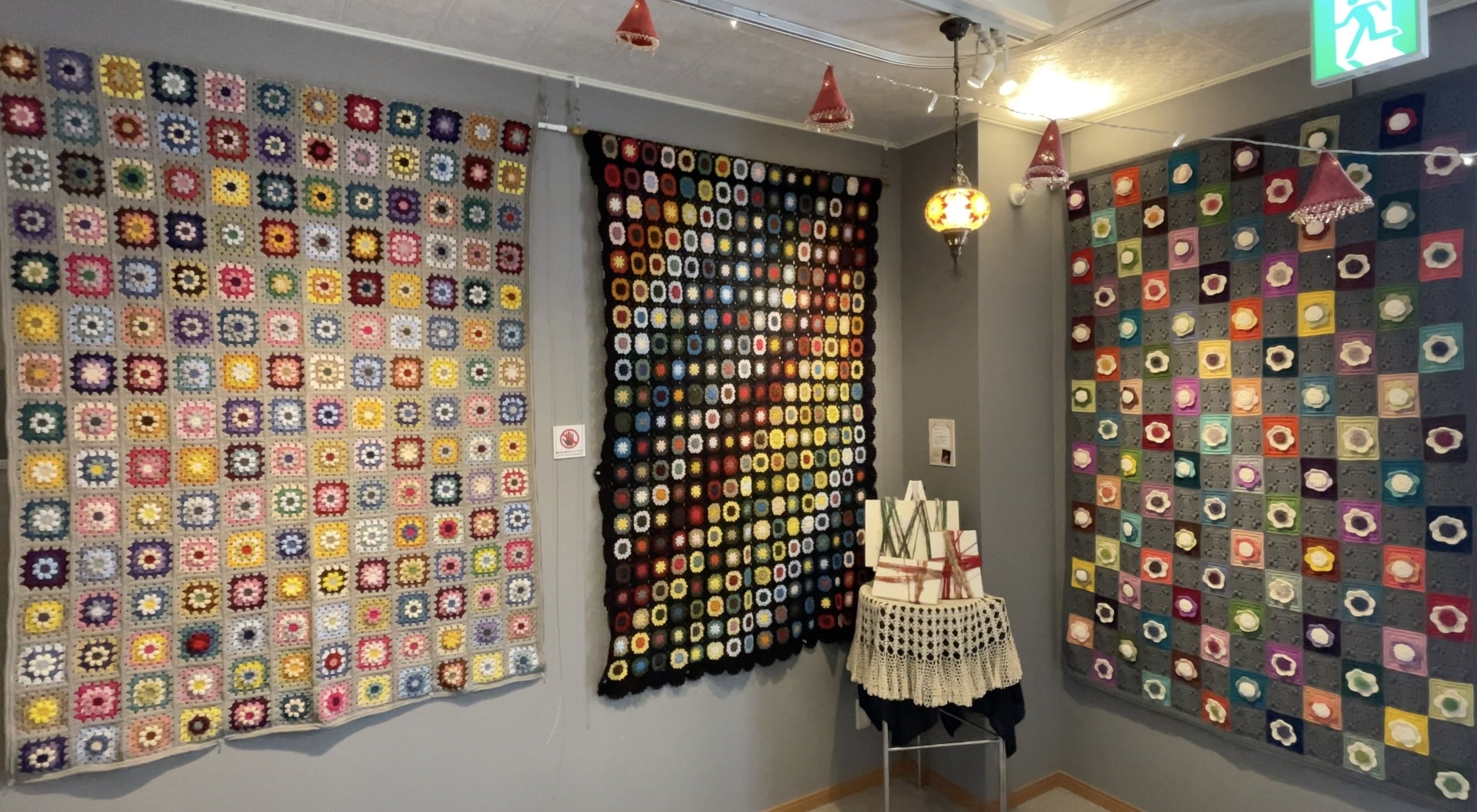 Selimut dari master crochet Jepang Yoshiko Shimizu dan pameran Keiko Serizawa, Tokyo, Jepang, 19 Oktober 2022. (AA Photo)
