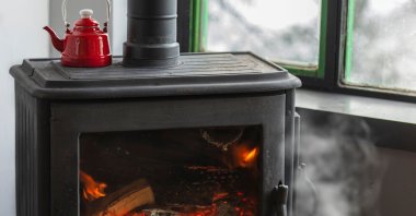 As the winter season approaches, the hottest topic in any town in Türkiye will undoubtedly be how people plan to heat their homes. (Shutterstock Photo)