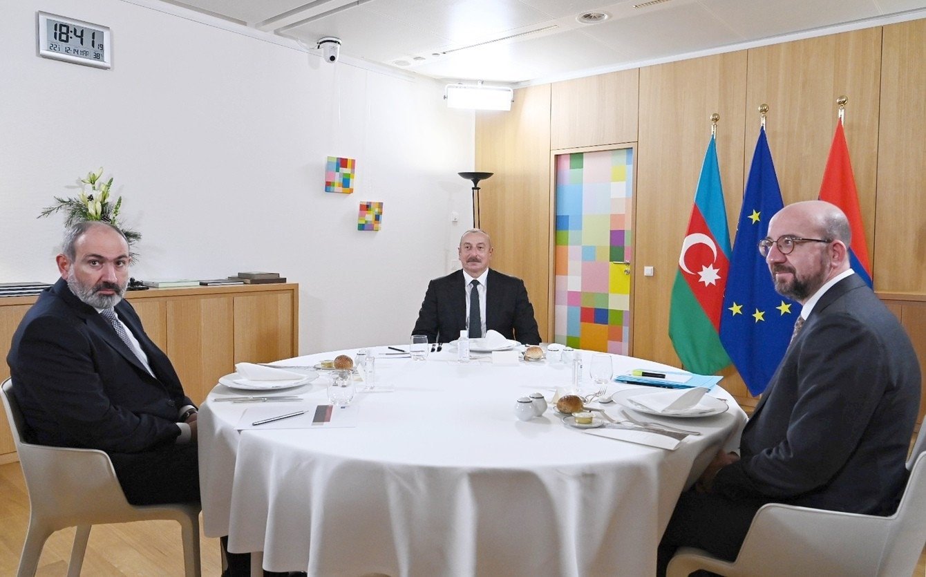 Before the &quot;Eastern Partnership Summit&quot;, President of Azerbaijan Ilham Aliyev (C) meets with Prime Minister of Armenia Nikol Pashinian (L) and President of the European Council Charles Michel in Brussels, Belgium, Dec. 12, 2021. (IHA Photo)