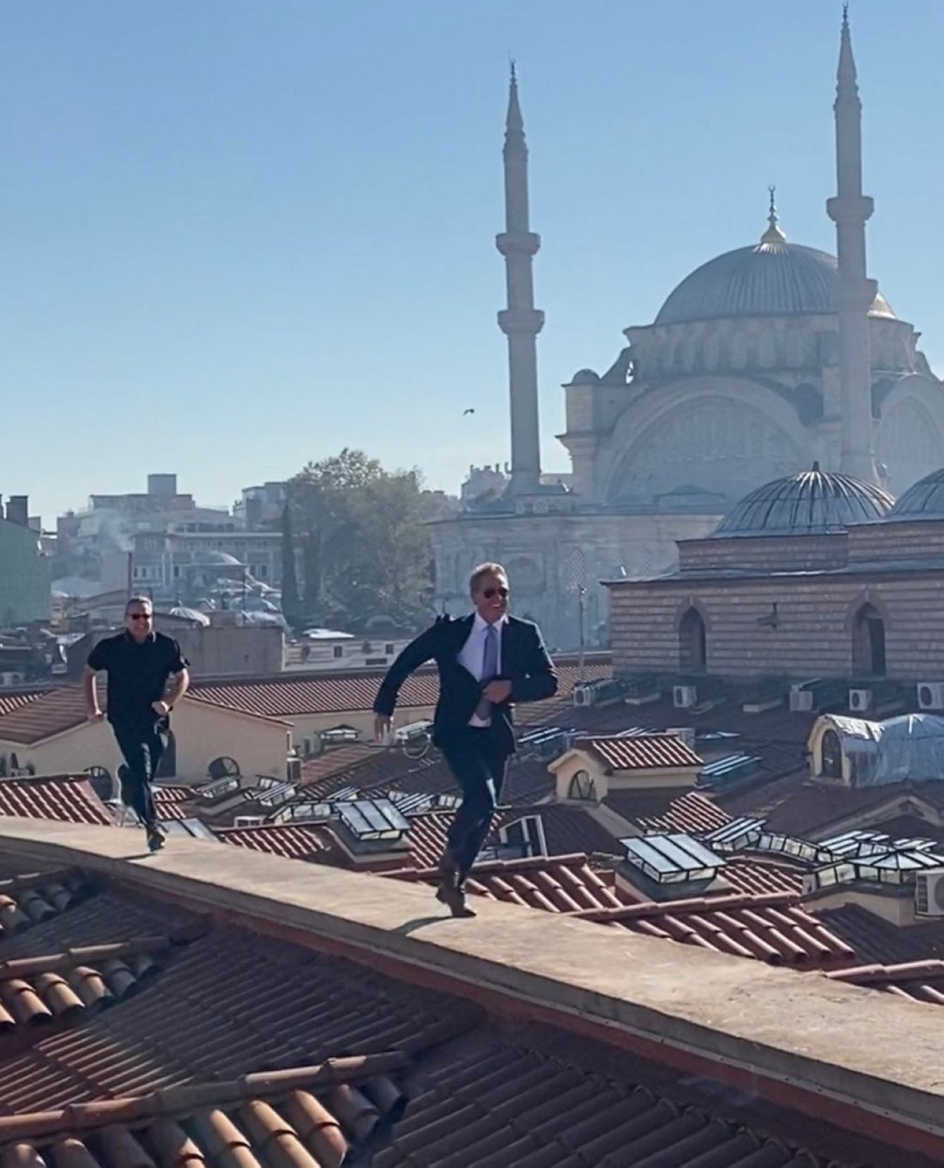 U.S. Ambassador to Ankara Jeffry Flake emulated James Bond and ran on the roof of the Grand Bazaar, Istanbul, Oct. 26, 2022 (Photo courtesy of Jeffry Flake via Instagram)