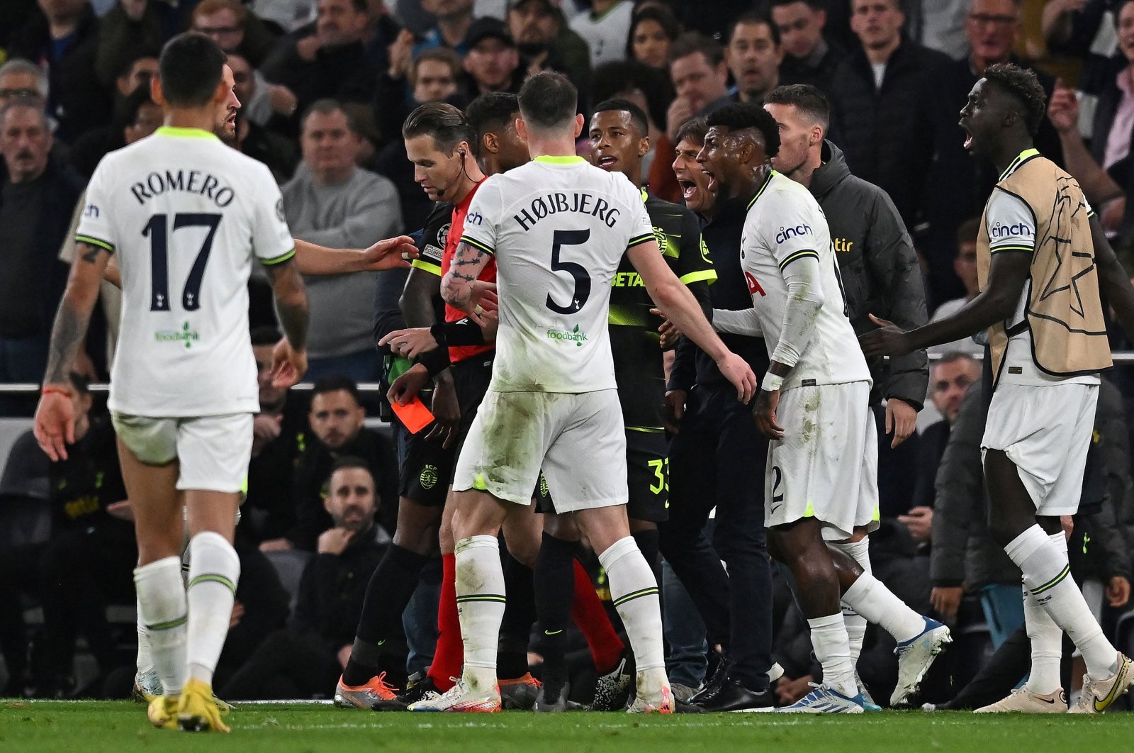 Spurs&#039; coach Antonio Conte (3rd R) reacts after being shown a red card during the UEFA Champions League group D football match between Tottenham Hotspur and Sporting Lisbon at the Tottenham Hotspur Stadium, London, Oct. 26, 2022. (AFP Photo)