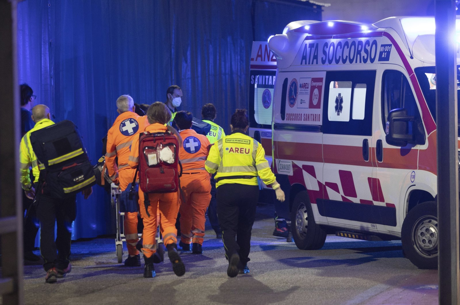 Bek Arsenal di antara yang terluka saat 1 tewas dalam serangan pisau di Italia