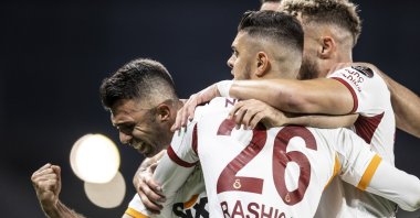 Galatasaray players celebrate a goal against Fatih Karagümrük, Istanbul, Türkiye, Oct. 28, 2022. (AA Photo)