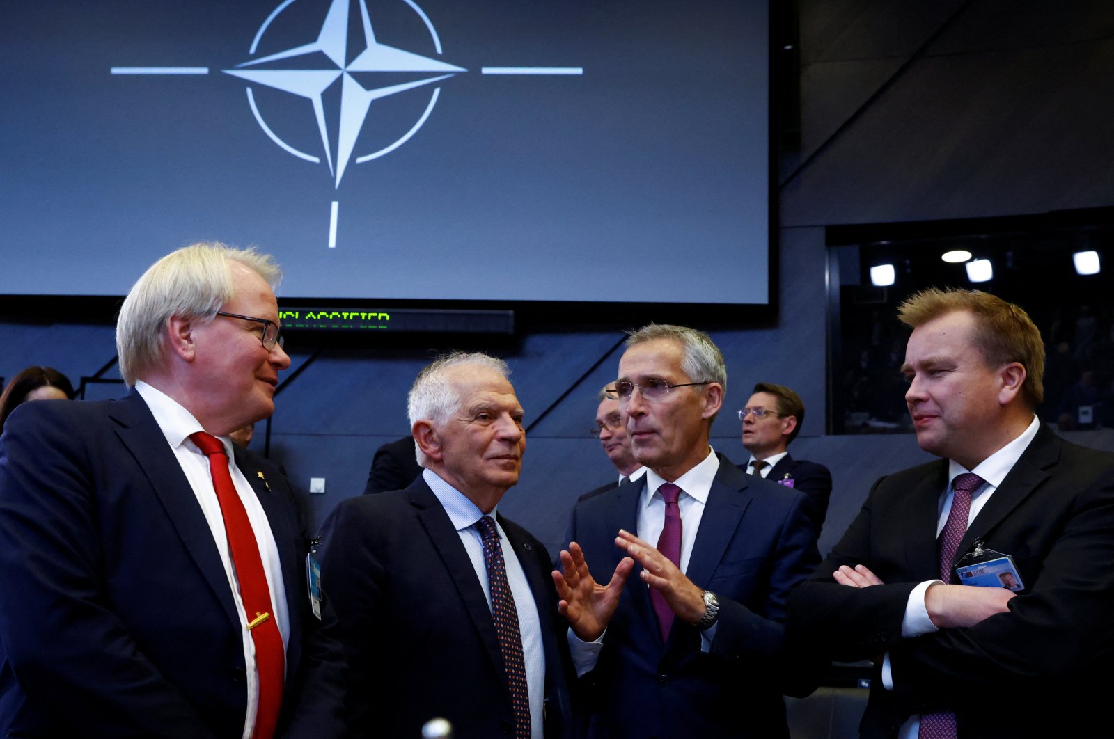 (From left to right) Sweden&#039;s Defense Minister Peter Hultqvist, European Union foreign policy chief Josep Borrell, NATO Secretary-General Jens Stoltenberg and Finland&#039;s Defense Minister Antti Kaikkonen meet during a NATO defense ministers meeting, with Finland and Sweden as invitees, at the alliance&#039;s headquarters in Brussels, Belgium, Oct. 13, 2022. (Reuters Photo)