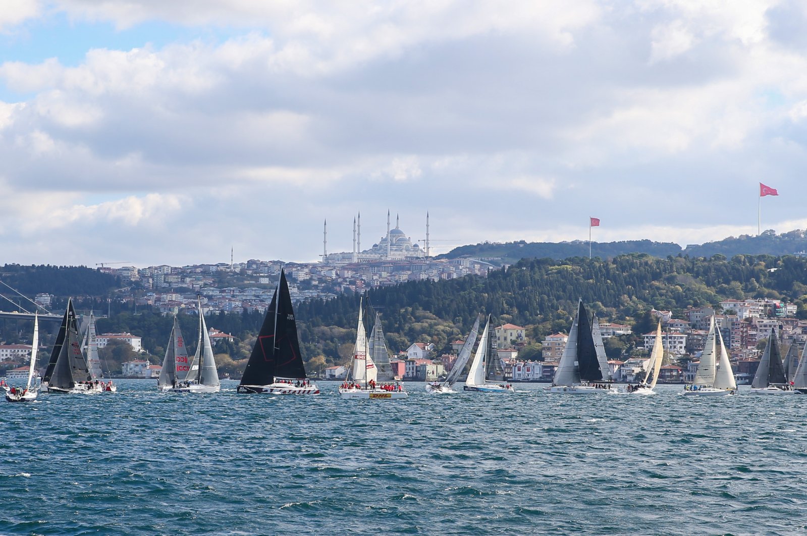 Balapan kapal pesiar kepresidenan Istanbul rayakan Hari Republik