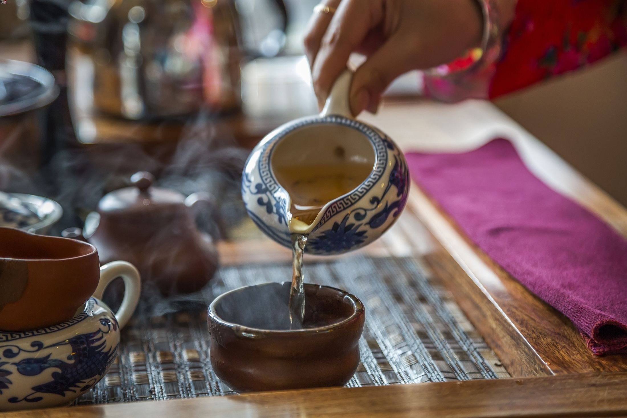 Upacara minum teh tradisional Tiongkok.  (Foto Shutterstock)