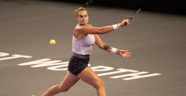 Aryna Sabalenka (BLR) returns a shot during her match against Ons Jabeur (TUN) on Day One of the WTA Finals at Dickies Arena, Forth Worth, Texas, U.S., Oct. 31, 2022. (Reuters Photo)