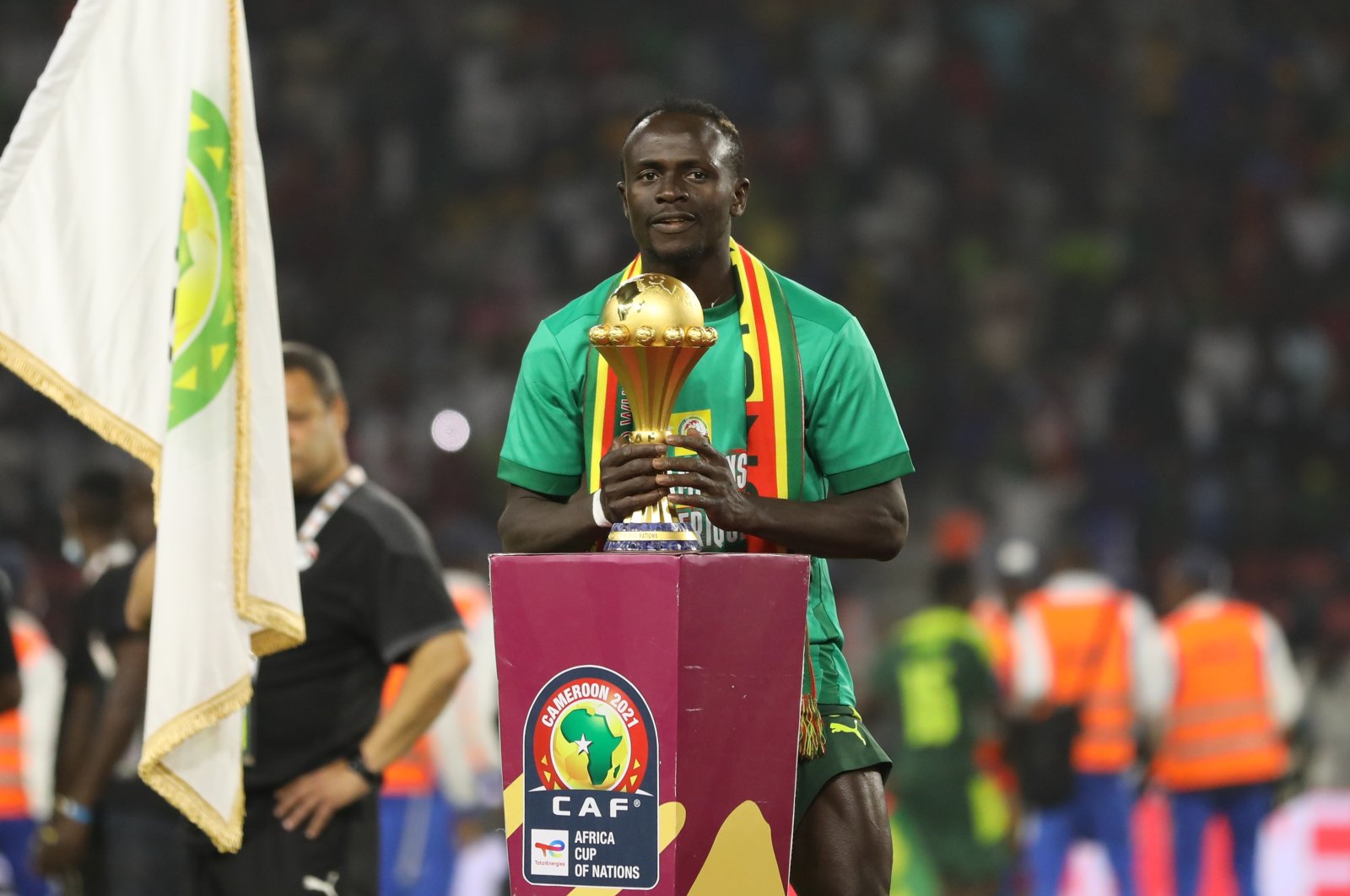 Senegal&#039;s Sadio Mane poses with the trophy after his team&#039;s victory in the 2021 Africa Cup of Nations final football match against Egypt at the Paul Biya &#039;Olembe&#039; Stadium, Yaounde, Cameroon, Feb. 06, 2022. (Getty Images Photo)