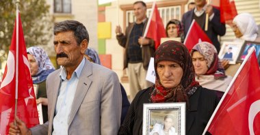 Another family joined the protest in front of the Peoples' Democratic Party (HDP) headquarters in southeastern Diyarbakır province, Türkiye, Nov. 5, 2022 (AA Photo)