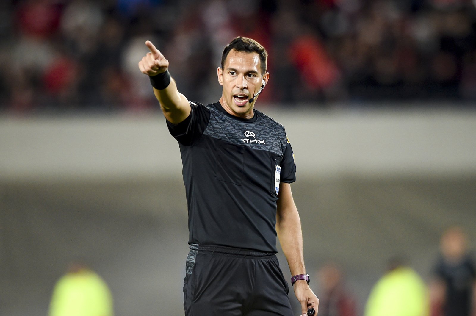 Referee Facundo Tello gestures during a match between River Plate and Talleres at Estadio Mas Monumental Antonio Vespucio Liberti, Buenos Aires, Argentina, Sept. 24, 2022. (Getty Images Photo)