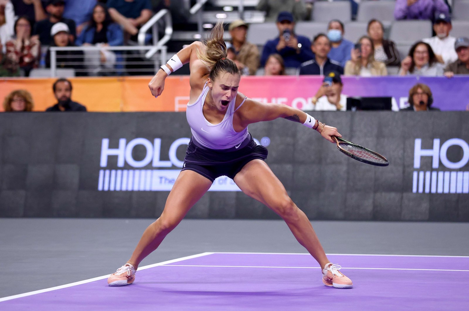 Aryna Sabalenka of Belarus celebrates after defeating Iga Swiatek of Poland in their women&#039;s singles semifinal match during the 2022 WTA Finals, part of the Hologic WTA Tour, at Dickies Arena, Fort Worth, Texas, U.S., Nov. 6, 2022. (AFP Photo)