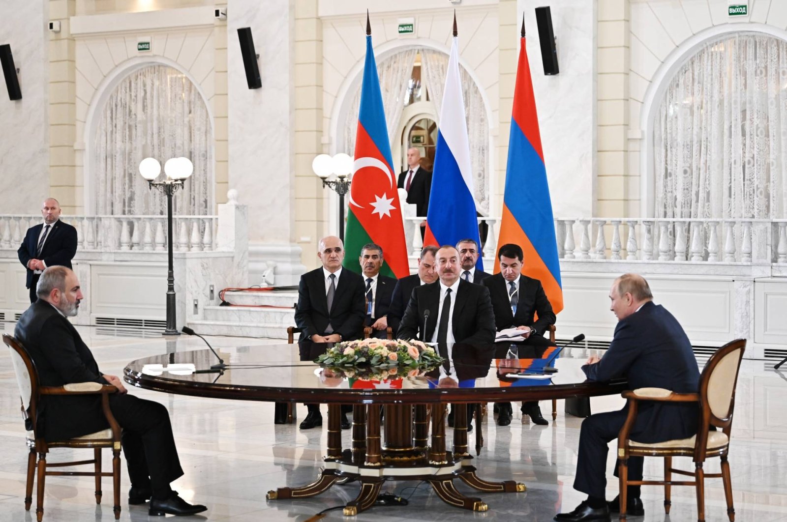 (L-R) Armenian Prime Minister Nikol Pashinian, Azerbaijani President Ilham Aliyev and Russian President Vladimir Putin attend trilateral talks in the Black Sea resort of Sochi, Russia, Oct. 31, 2022. (AA Photo)