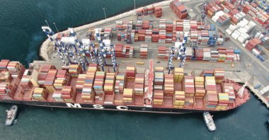 A container ship is seen at a port in Istanbul, Türkiye, March 29, 2021. (IHA Photo)