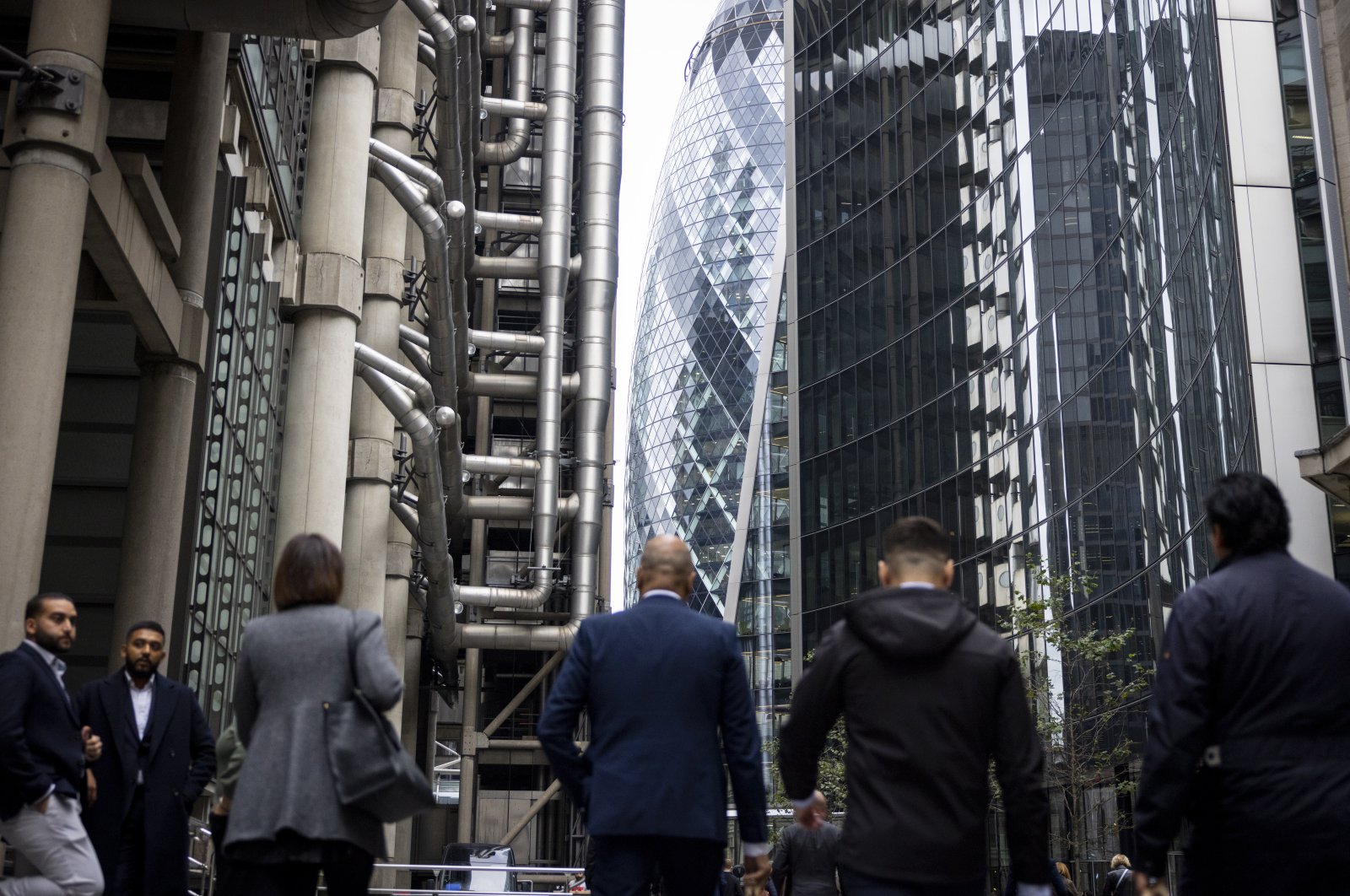 People walking around the business headquarters in the City of London, U.K., Oct. 12, 2022. (EPA Photo)