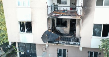The exterior of the burned apartment in Bursa, northwestern Türkiye, Nov. 9, 2022. (AA Photo)