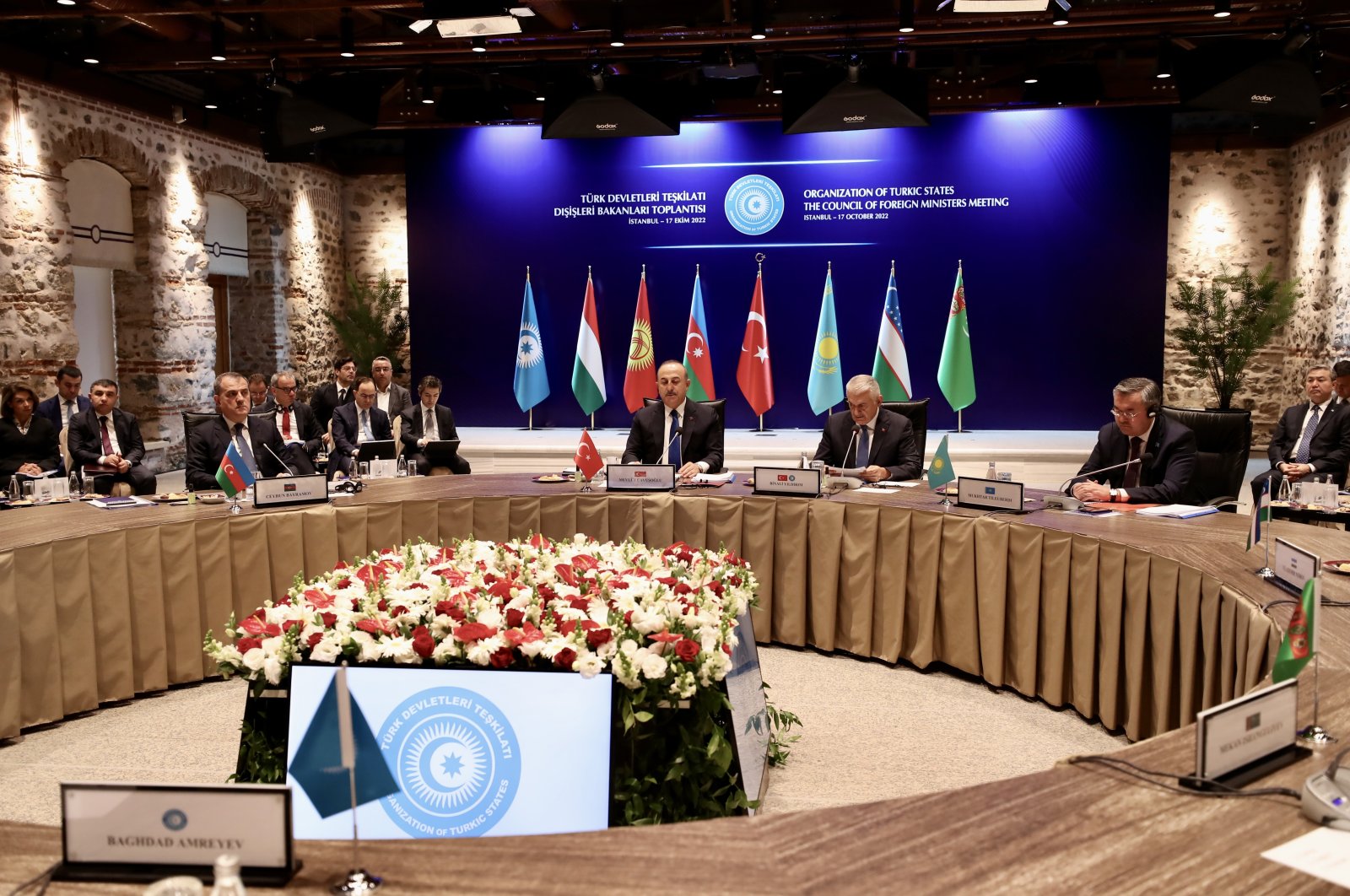 Foreign Minister Mevlüt Çavuşoğlu (L) is seen at the extraordinary meeting of the Council of Foreign Ministers of the Organization of Turkic States (OTS) in Istanbul, Türkiye, Oct.17, 2022