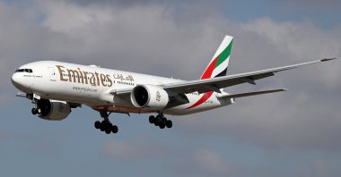 A Boeing 777-21H(LR) of Emirates airlines comes in for a landing at Barcelona Airport, Barcelona, Spain, Feb. 10, 2022. (Getty Images Photo)