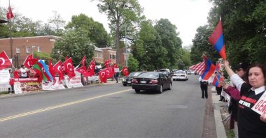 Turks and Armenians hold a demonstration in front of the Turkish Embassy over the 1915 events in Washington, U.S., Apr. 24, 2012. (AA Photo)