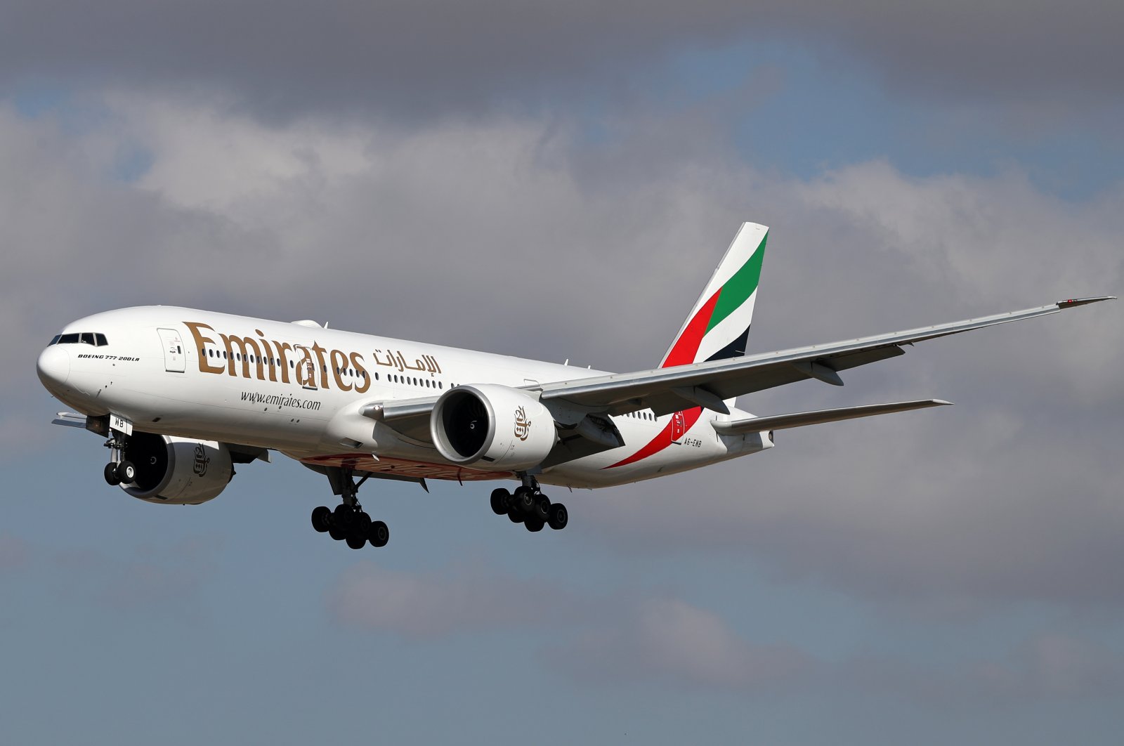 A Boeing 777-21H(LR) of Emirates airlines comes in for a landing at Barcelona Airport, Barcelona, Spain, Feb. 10, 2022. (Getty Images Photo)