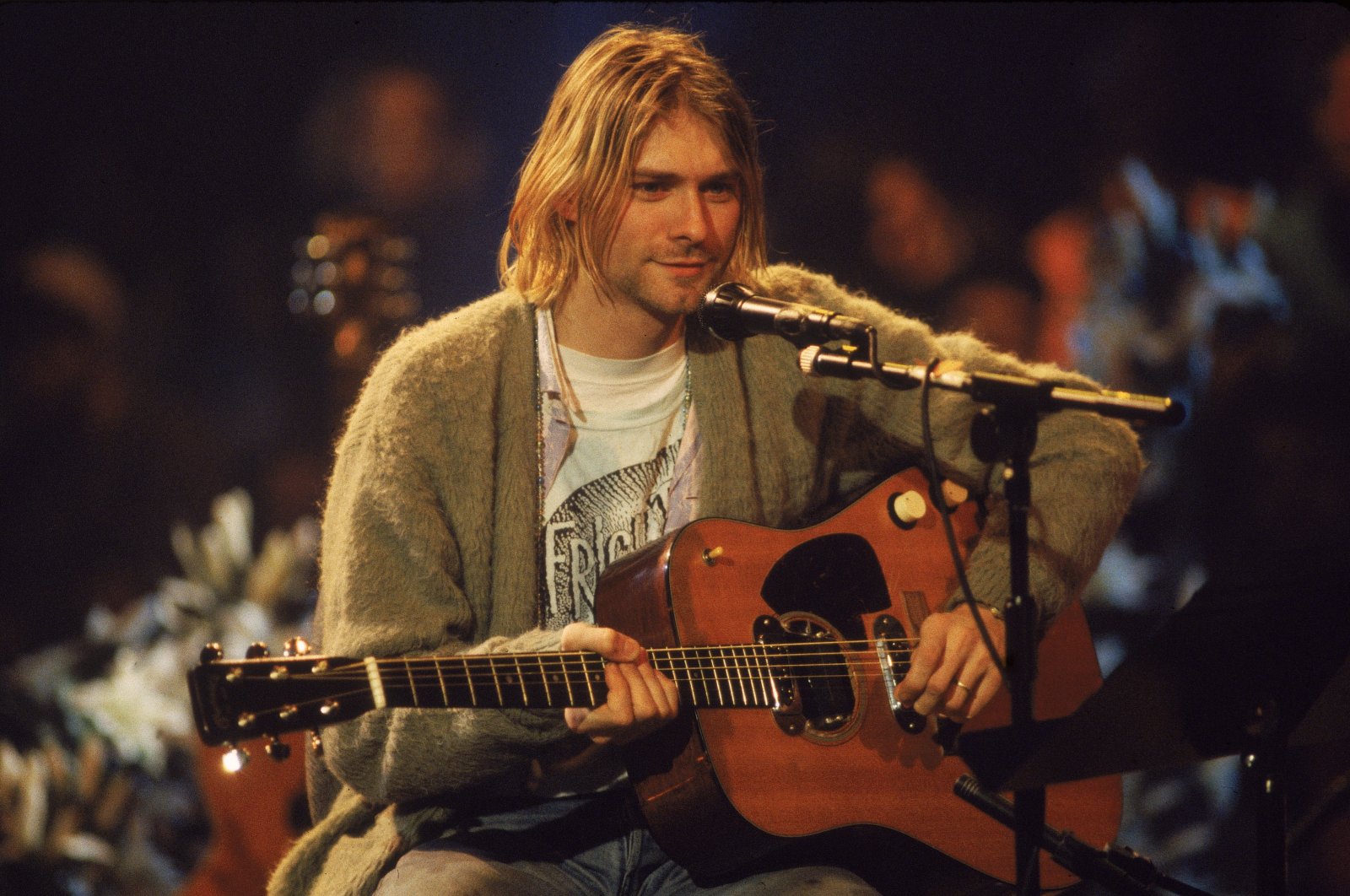American singer and guitarist Kurt Cobain performs with his group Nirvana at a taping of the television program &quot;MTV Unplugged,&quot; New York, U.S., Nov. 18, 1993. (Getty Images Photo)