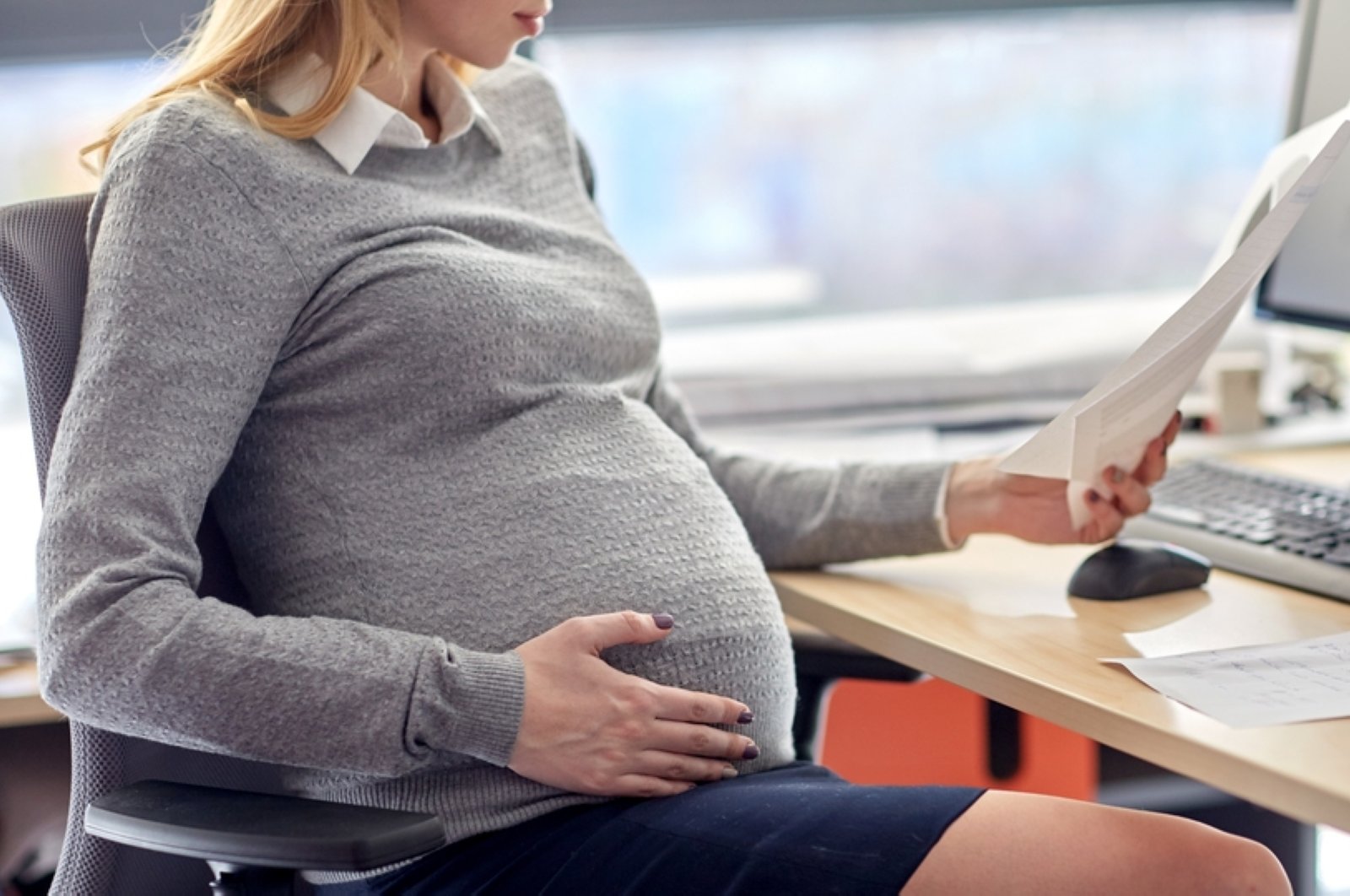 Wanita hamil, ibu menghadapi kesengsaraan diskriminasi di tempat kerja di Türkiye