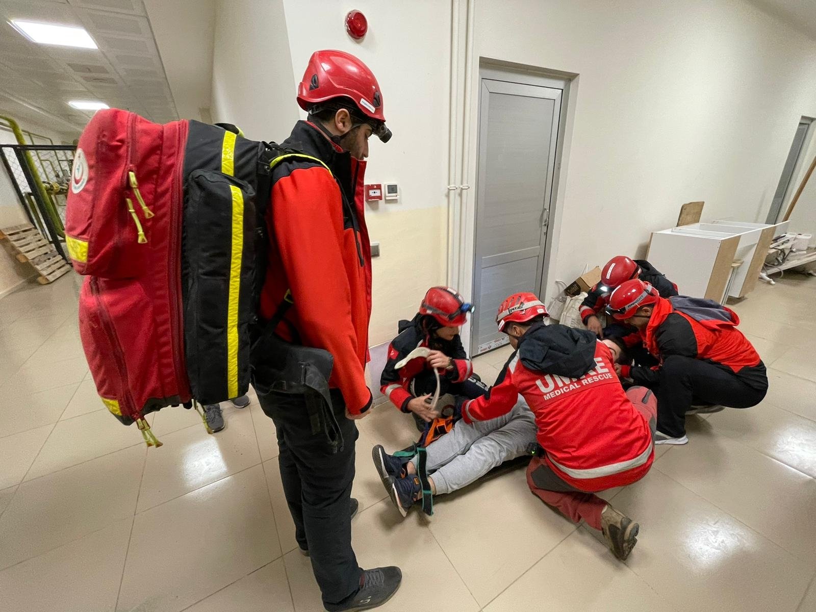 In cooperation with the Disaster and Emergency Management Agency (AFAD), the &quot;drop, cover, hold&quot; exercise is held in Muğla, Türkiye, Nov. 9, 2022. (AA Photo)