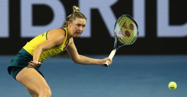Storm Sanders of Australia in action against Alison van Uytvanck of Belgium during the match between Australia and Belgium at the Billie Jean King Cup Finals, Glasgow, Scotland, Nov. 10, 2022. (EPA Photo)