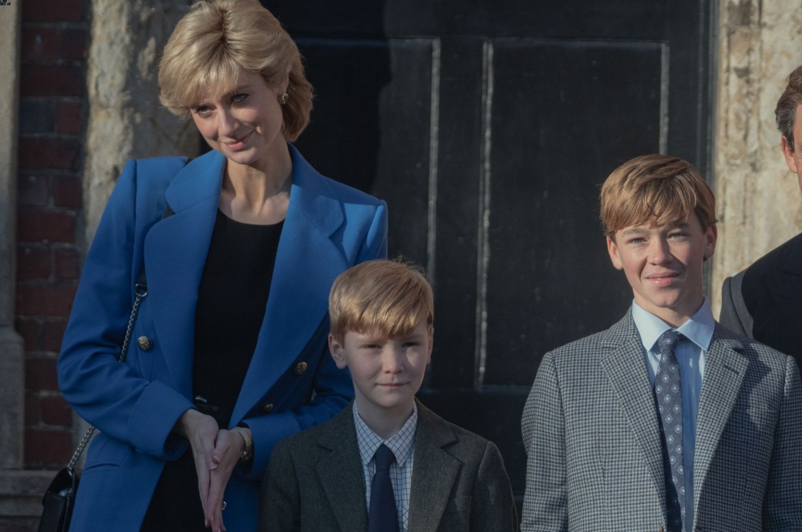 Elizabeth, Charles, Diana: Musim 5 ‘The Crown’ dan tahun 90-an yang kasar