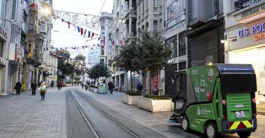 A view of Istiklal Avenue, in Istanbul, Türkiye, Nov. 14, 2022. (AA Photo) 