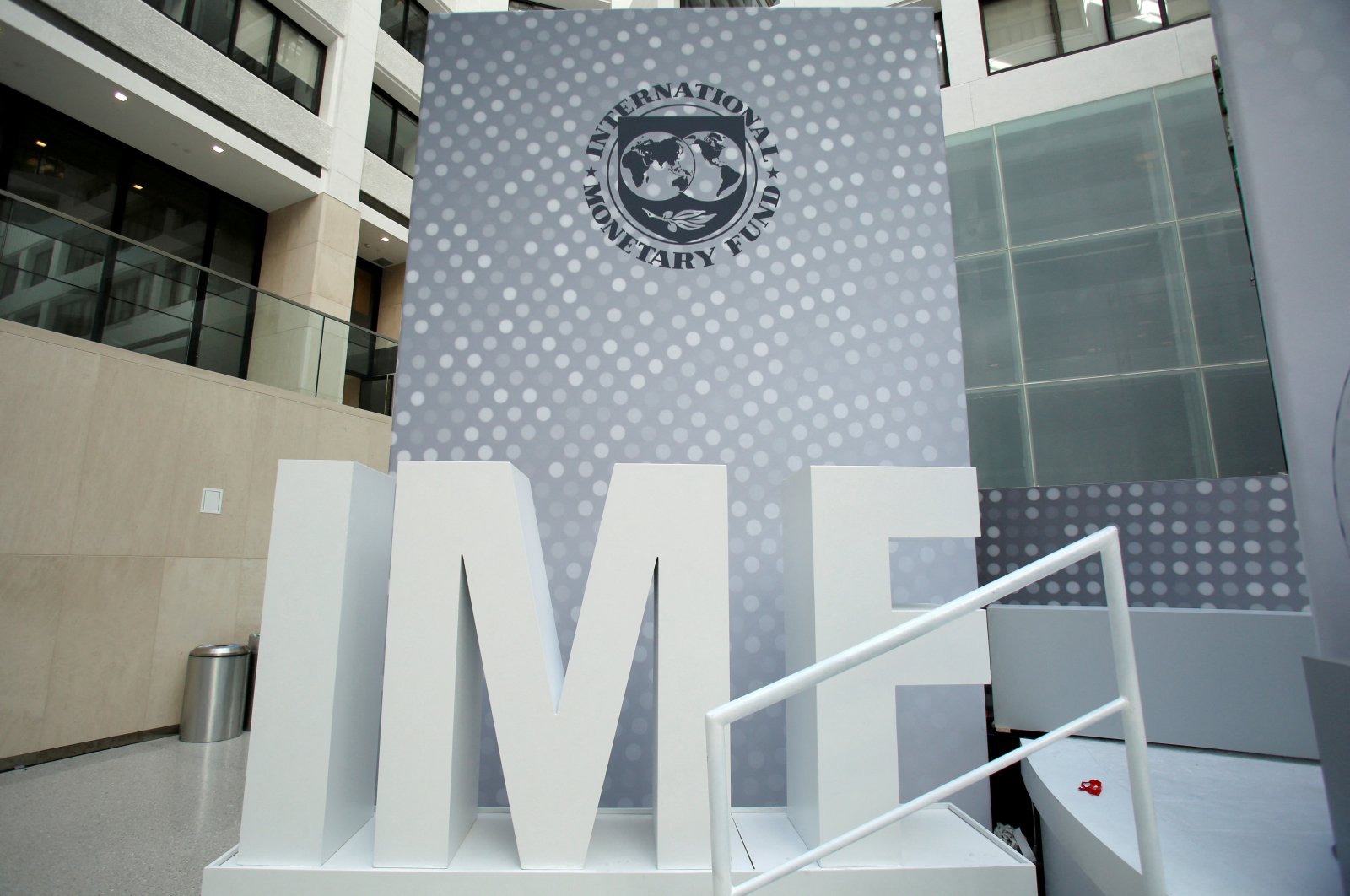 Prospek ekonomi global semakin ‘suram’, risiko berlimpah: IMF