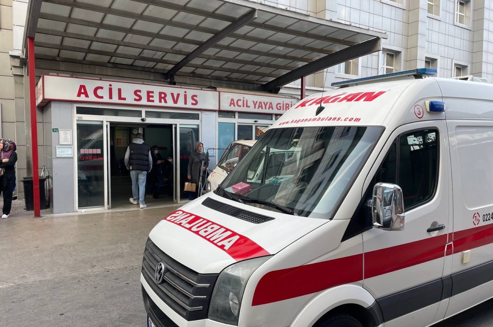 Alkohol bajakan menyebabkan 2 kematian, mengirim 5 ke rumah sakit di Türkiye