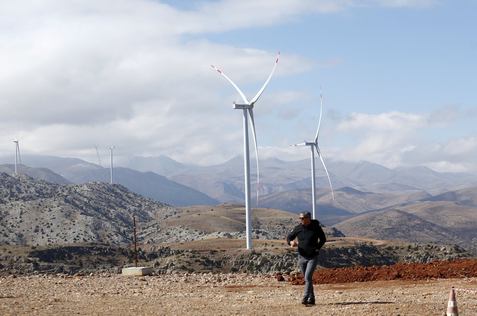 Wind turbines are seen in Kayseri province, central Türkiye, Oct. 21, 2022. (AA Photo)